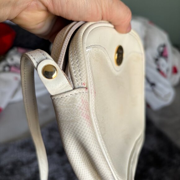 RARE Burberry VINTAGE Pre-Loved Crossbody Bag in White - Picture 5 of 5